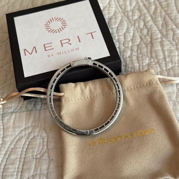 Vintage La Rose White Enamel Silver Diamonds Bangle Bracelet with Clasp - Picture 12 of 15